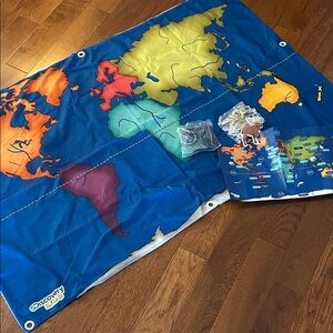 Discovery Kids World Map Tapestry